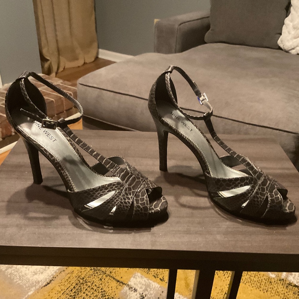 Grey and Black Snake Skin Heel